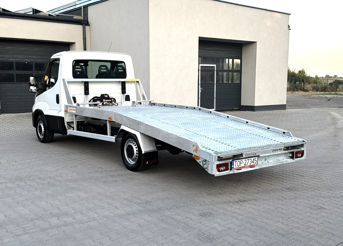 Iveco Daily 3.0 160KM Rok 2022 55 tys km przebiegu AUTOLAWETA Najazd laweta - Car transporter truck: picture 4 Iveco Daily 3.0 160KM Rok 2022 55 tys km przebiegu AUTOLAWETA Najazd laweta - Car transporter truck: picture 4