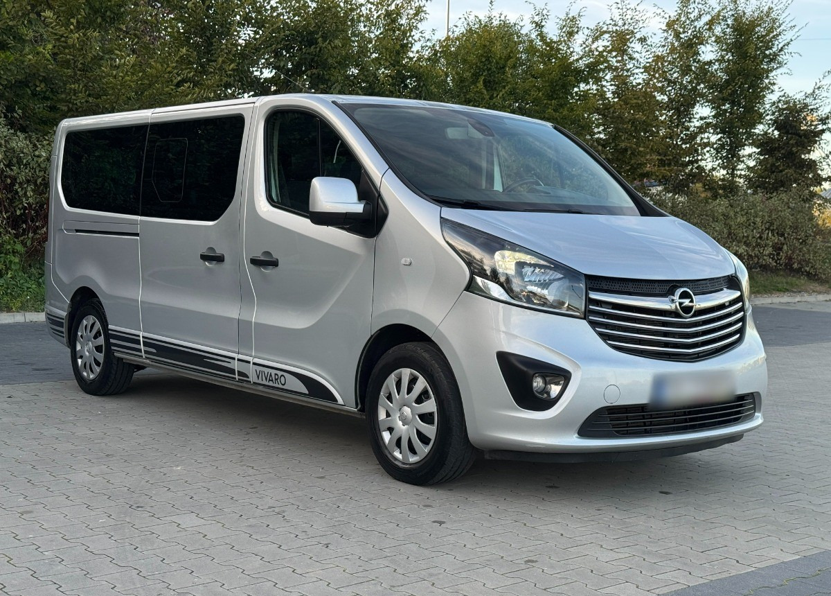 Opel Vivaro 1.6 DCI 145KM 9 osobowy Nawiewy góra dół DOINWESTOWANY Super stan - Estate car: picture 2 Opel Vivaro 1.6 DCI 145KM 9 osobowy Nawiewy góra dół DOINWESTOWANY Super stan - Estate car: picture 2