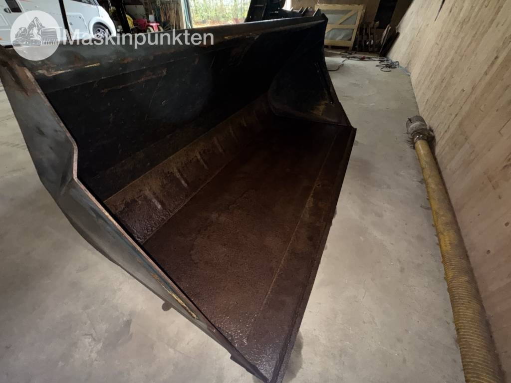 Ålö Universal skopa - Bucket for Construction machinery: picture 5 Ålö Universal skopa - Bucket for Construction machinery: picture 5