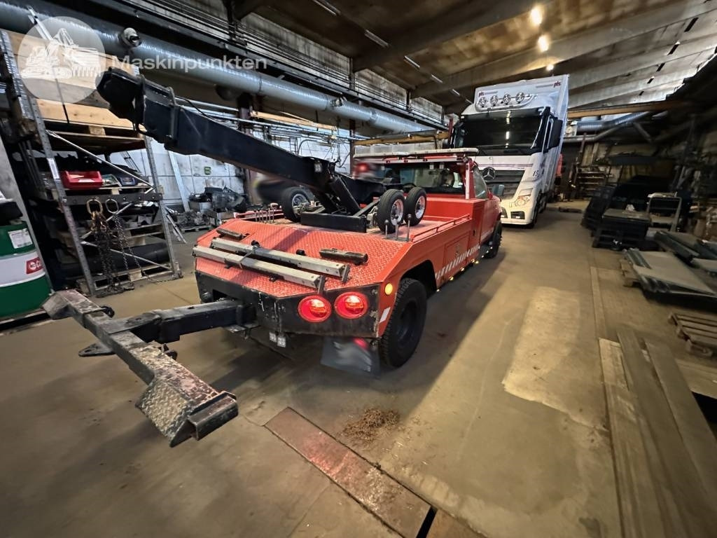 Chevrolet 3500 - Tow truck: picture 5 Chevrolet 3500 - Tow truck: picture 5