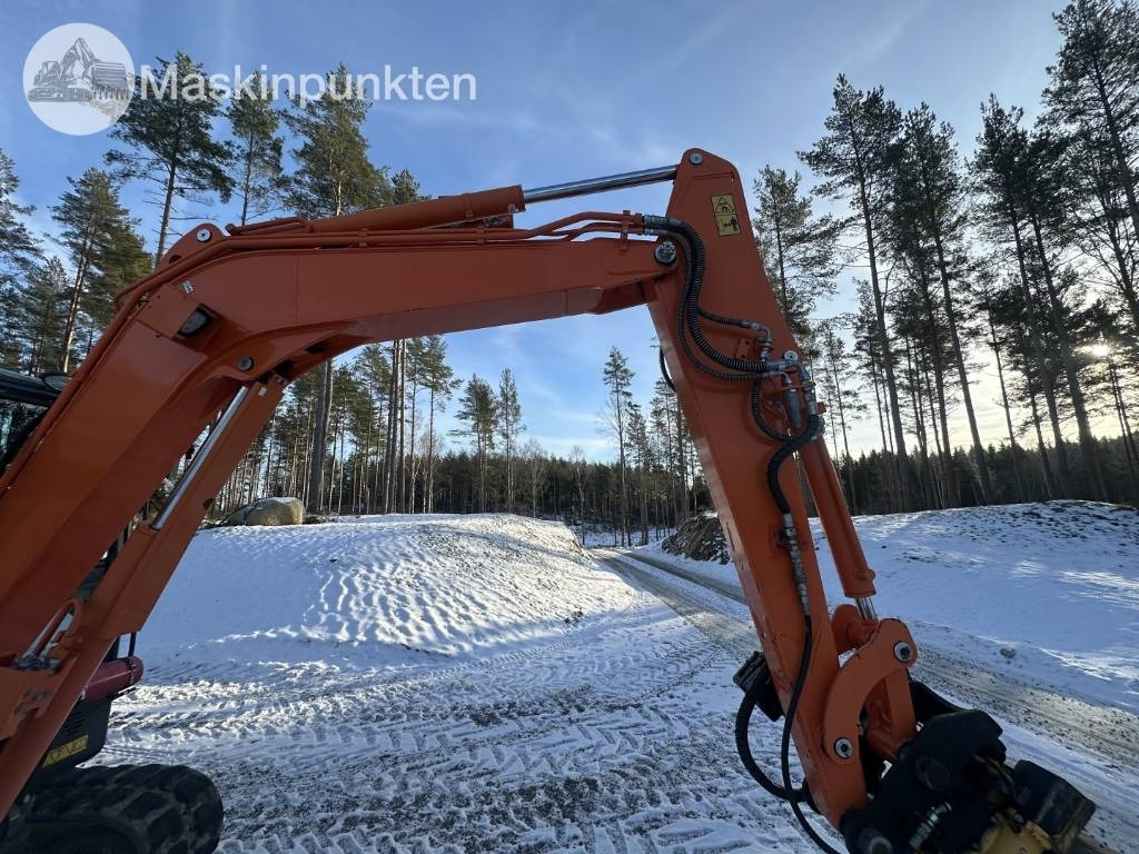 Mini excavator Doosan DX 62 R: picture 9