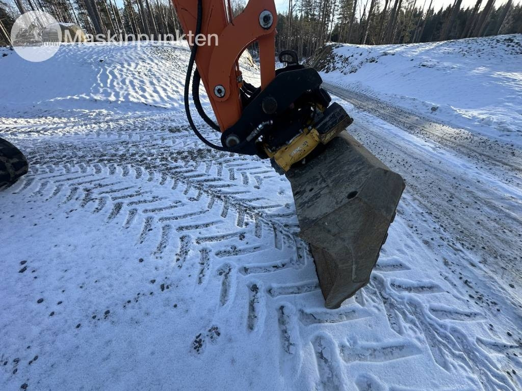 Mini excavator Doosan DX 62 R: picture 10