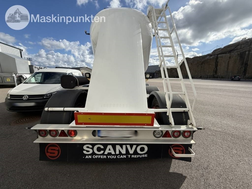 Interconsult Tanktrailer  - Tanker semi-trailer: picture 3 Interconsult Tanktrailer  - Tanker semi-trailer: picture 3