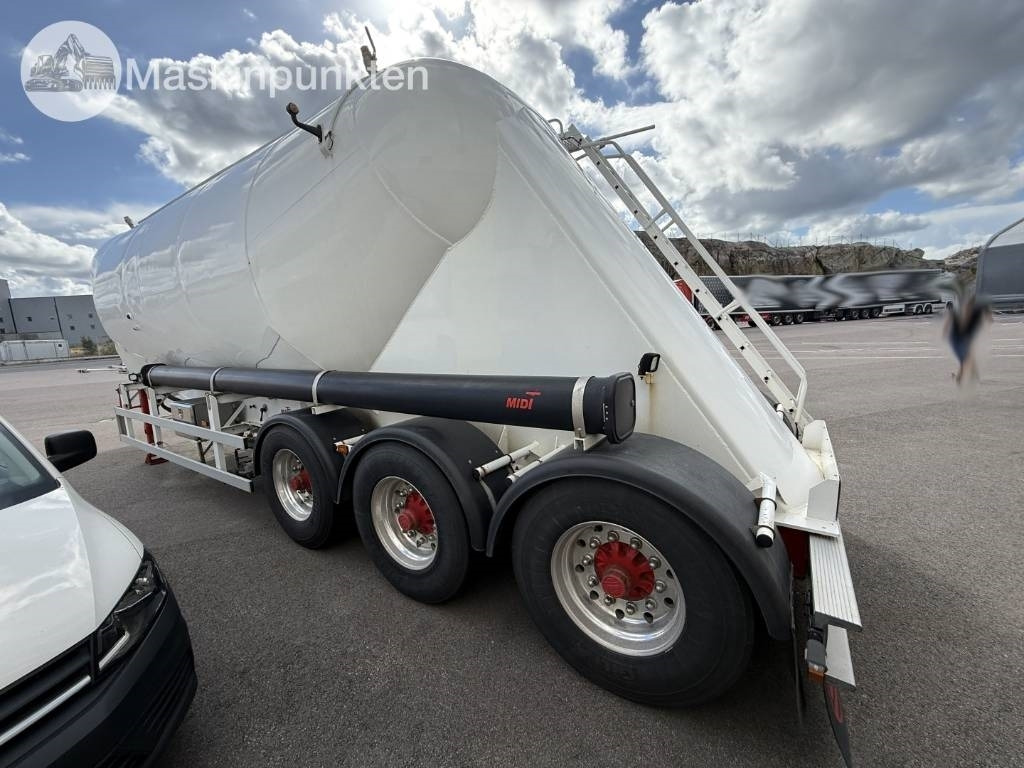 Interconsult Tanktrailer  - Tanker semi-trailer: picture 4 Interconsult Tanktrailer  - Tanker semi-trailer: picture 4