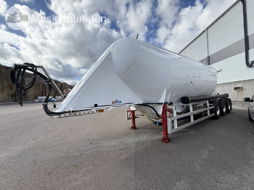 Interconsult Tanktrailer  - Tanker semi-trailer: picture 1 Interconsult Tanktrailer  - Tanker semi-trailer: picture 1