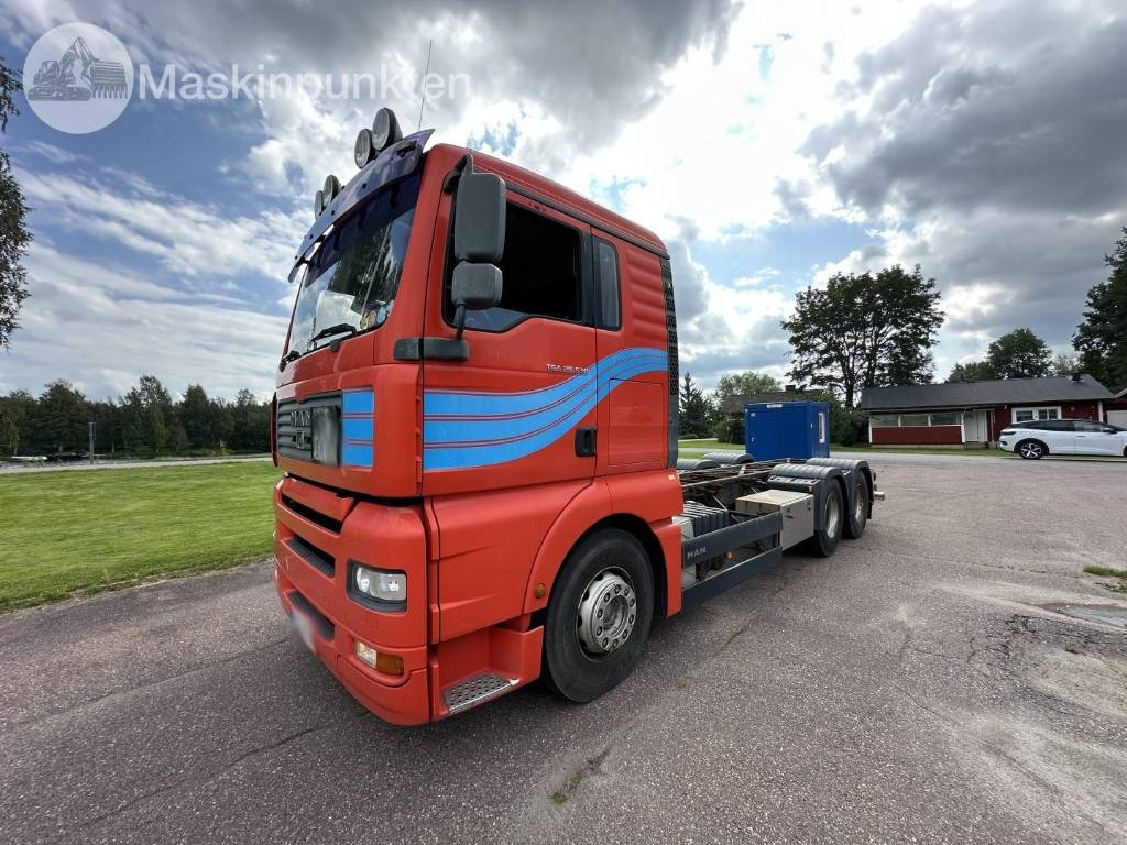 MAN TGX 28.530 LAXO - Cab chassis truck: picture 1 MAN TGX 28.530 LAXO - Cab chassis truck: picture 1
