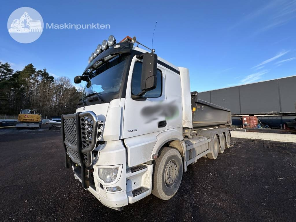 Mercedes-Benz Arocs 3251 - Hook lift truck: picture 1 Mercedes-Benz Arocs 3251 - Hook lift truck: picture 1