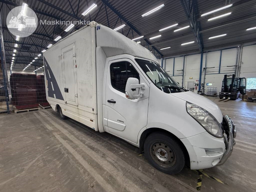 Renault Master 150 DCI - Closed box van: picture 3 Renault Master 150 DCI - Closed box van: picture 3