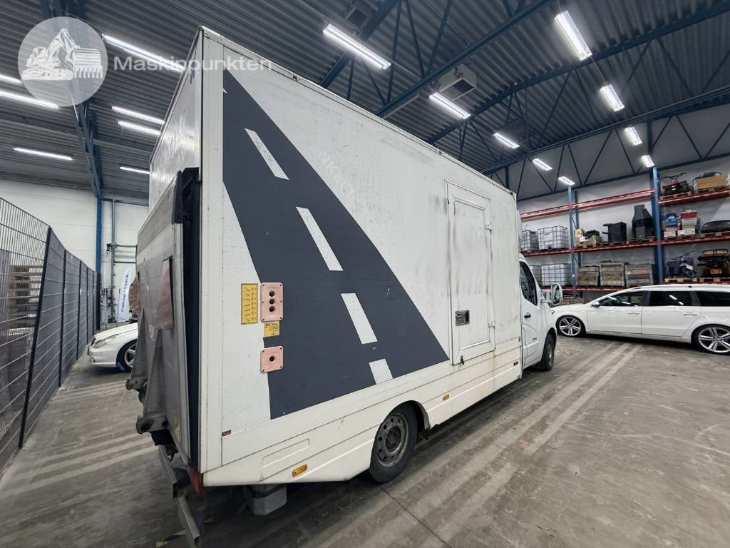 Renault Master 150 DCI - Closed box van: picture 5 Renault Master 150 DCI - Closed box van: picture 5