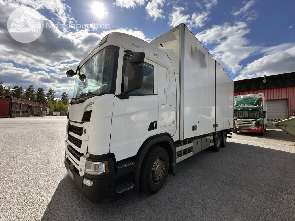 Scania R 520 - Box truck: picture 2 Scania R 520 - Box truck: picture 2