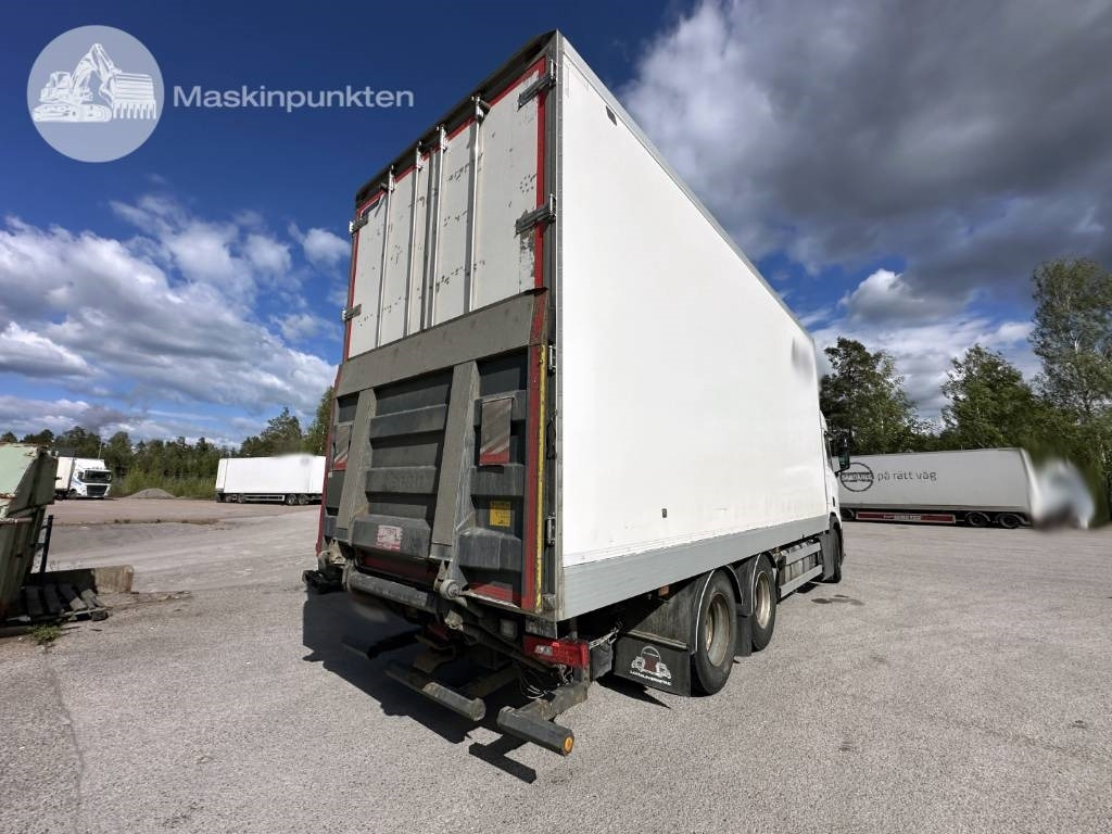 Scania R 520 - Box truck: picture 5 Scania R 520 - Box truck: picture 5
