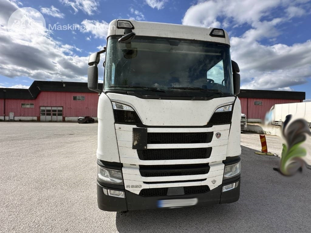 Scania R 520 - Box truck: picture 3 Scania R 520 - Box truck: picture 3