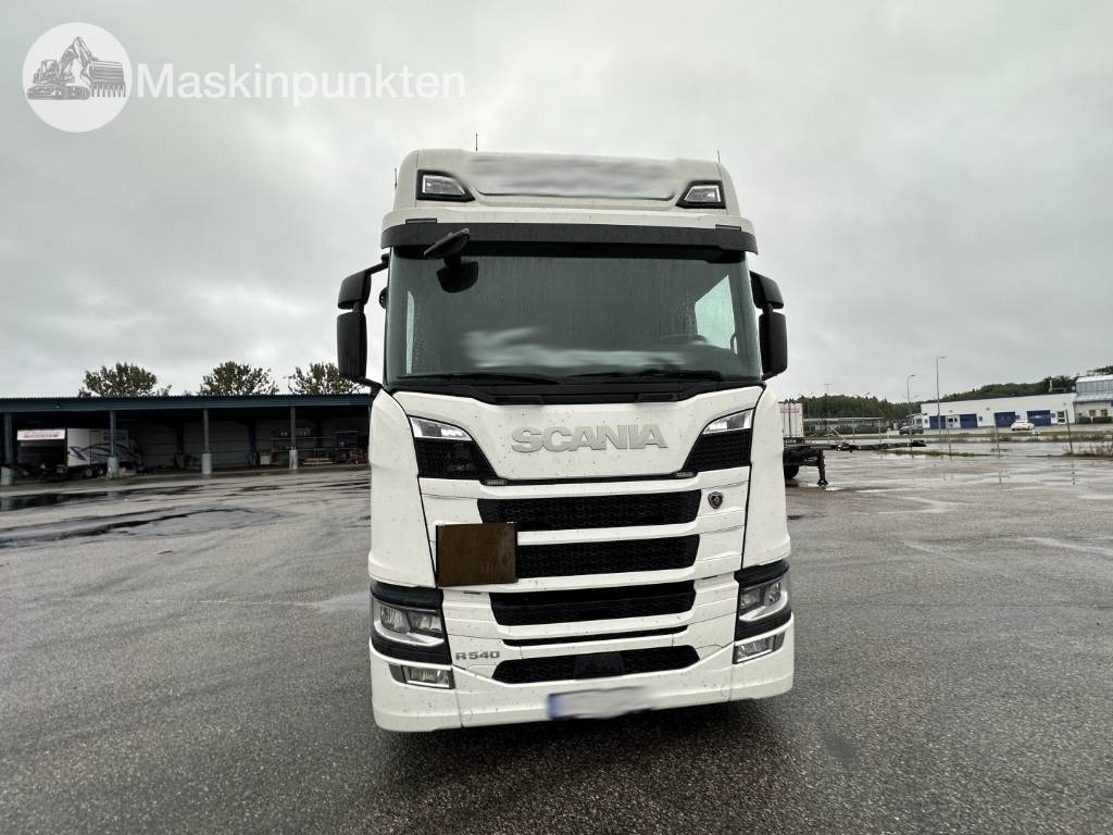 Scania R 540 - Box truck: picture 2 Scania R 540 - Box truck: picture 2