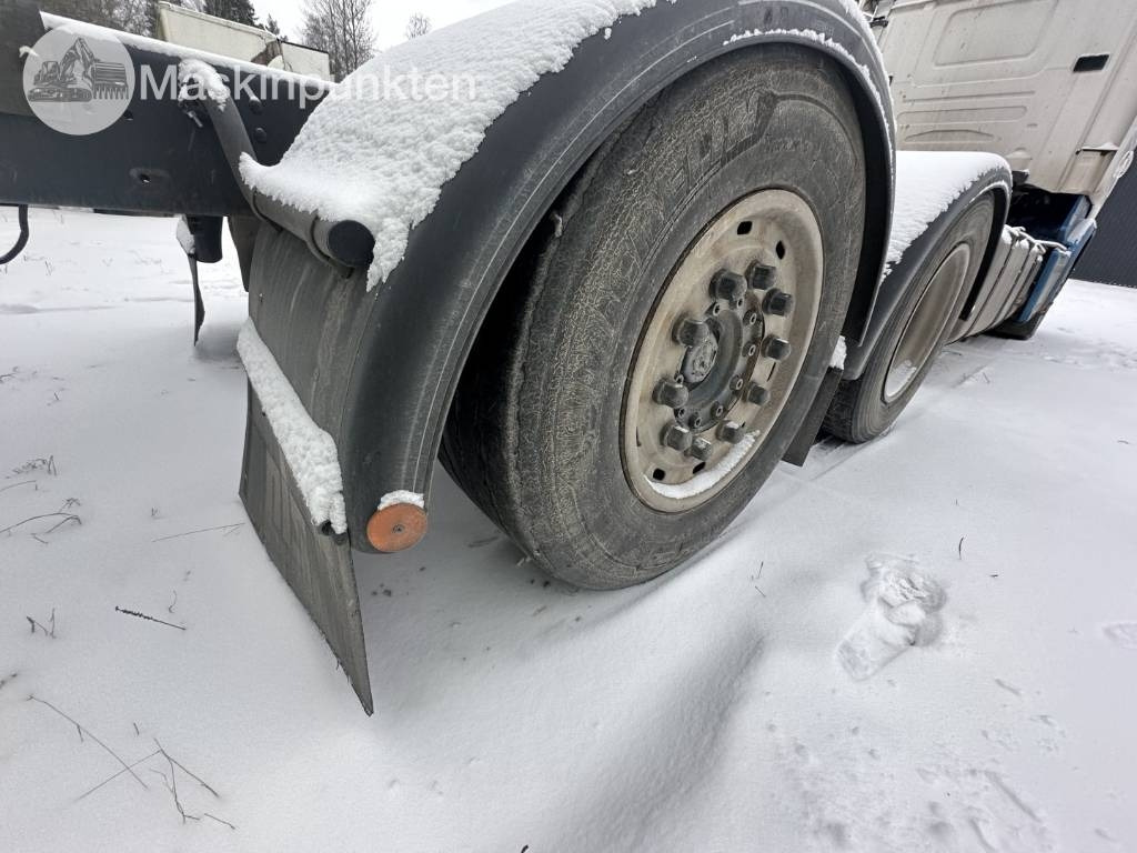 Cab chassis truck Scania R 580: picture 35