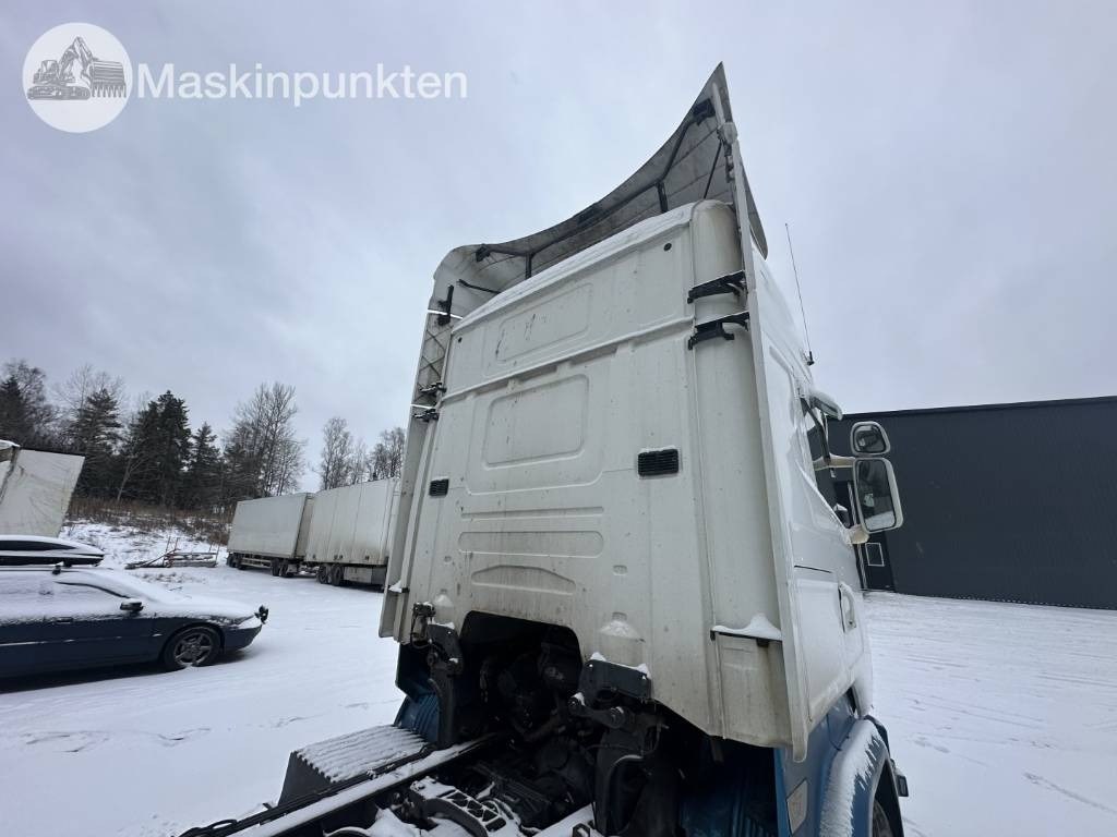 Cab chassis truck Scania R 580: picture 45