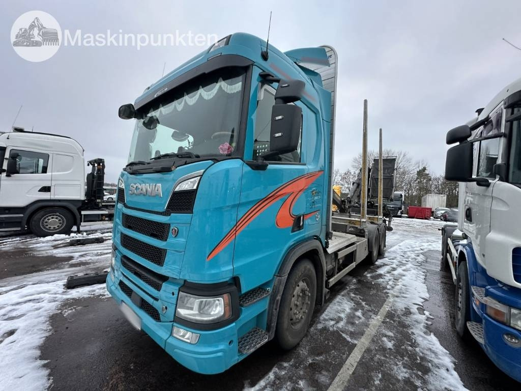Scania R 580 timmerbil med kran - Timber truck: picture 1 Scania R 580 timmerbil med kran - Timber truck: picture 1