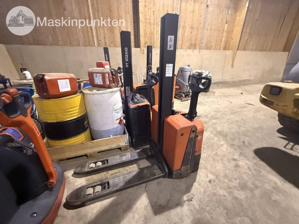 Toyota BT SWE 80 L  - Electric forklift: picture 1 Toyota BT SWE 80 L  - Electric forklift: picture 1
