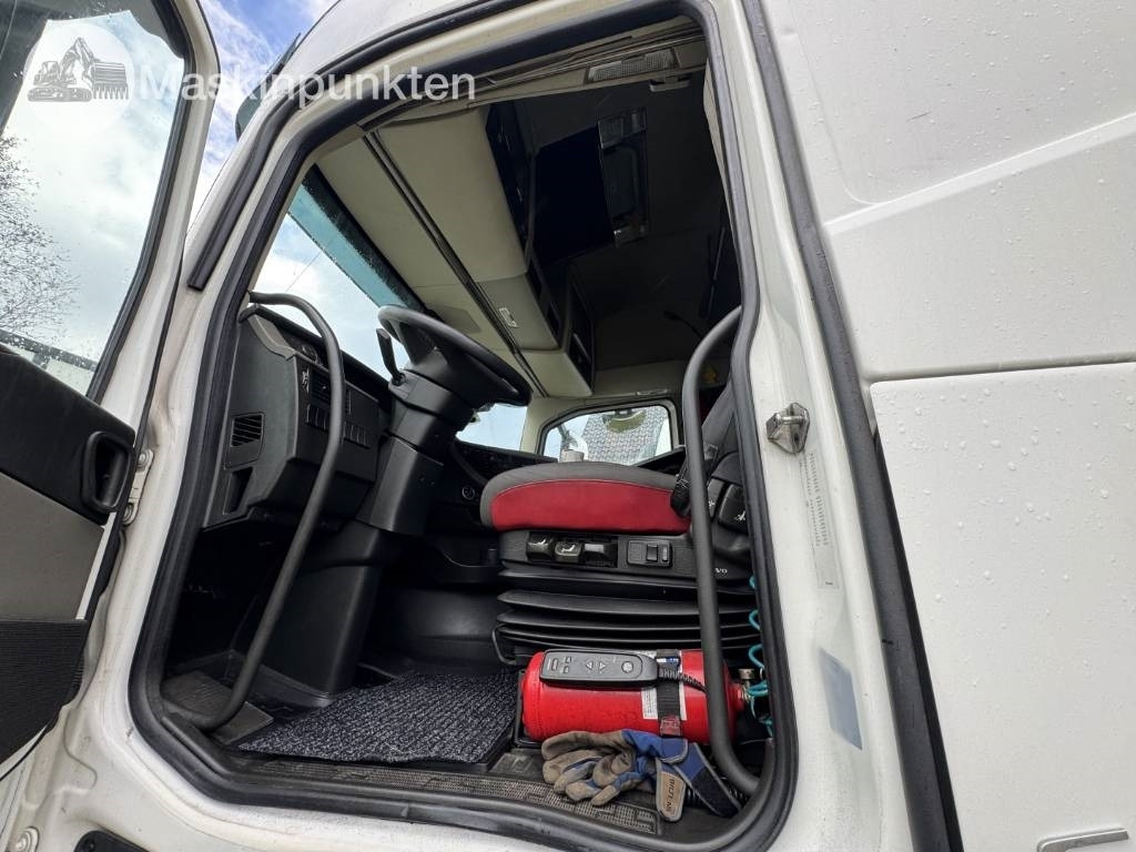 Leasing of Volvo FH 500  Volvo FH 500: picture 33 Leasing of Volvo FH 500  Volvo FH 500: picture 33