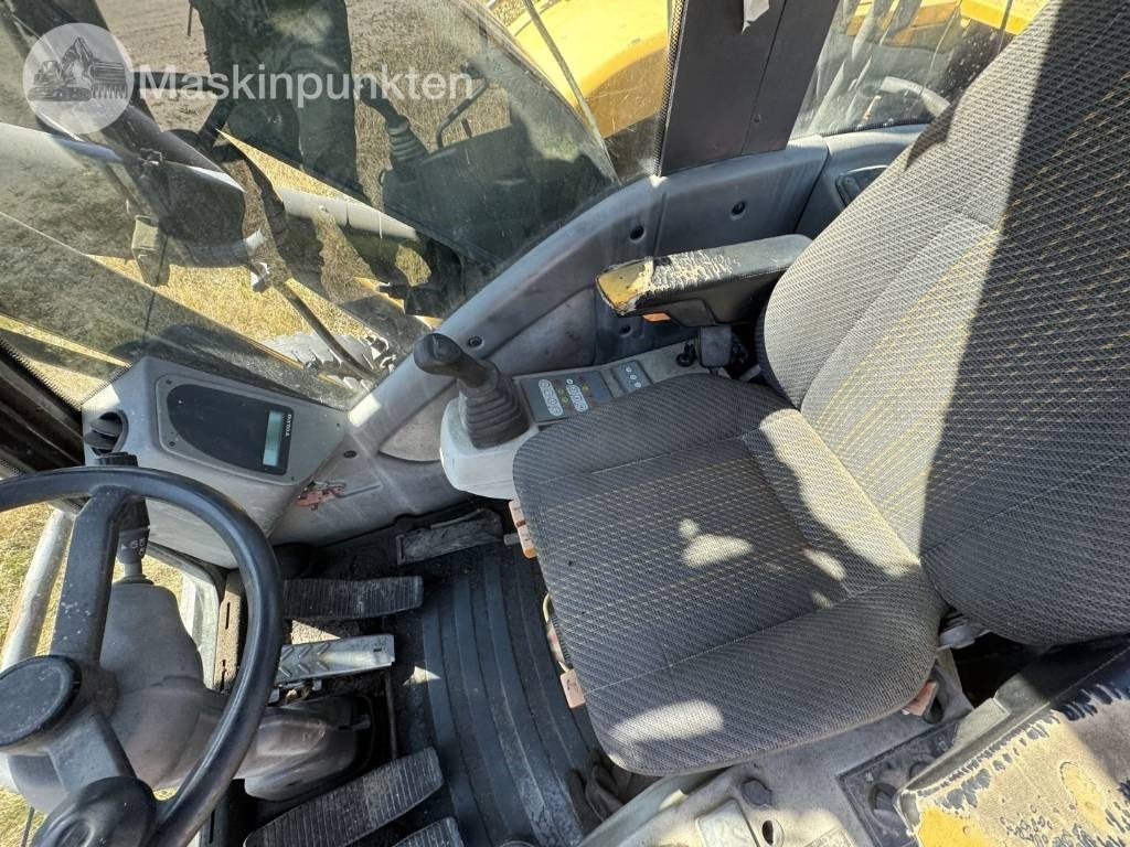 Wheel excavator Volvo EW 140 B: picture 43