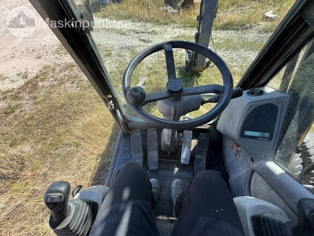Wheel excavator Volvo EW 140 B: picture 44