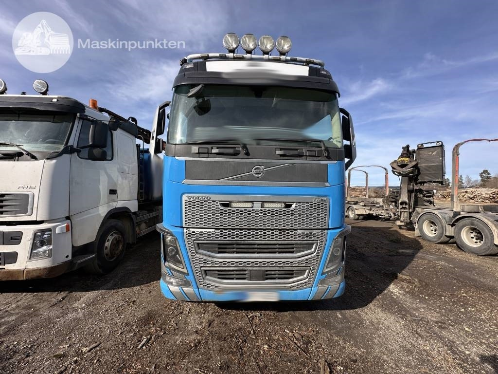 Volvo FH 16 750 - Timber truck: picture 4 Volvo FH 16 750 - Timber truck: picture 4