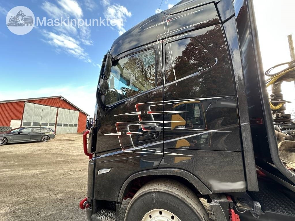 Leasing of Volvo FH 64 R Timmerbil med kran  Volvo FH 64 R Timmerbil med kran: picture 9