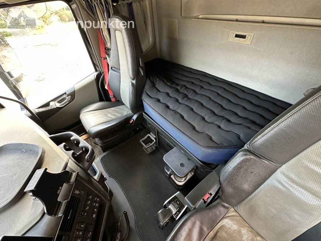 Leasing of Volvo FH 64 R Timmerbil med kran  Volvo FH 64 R Timmerbil med kran: picture 15