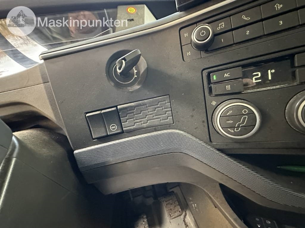 Leasing of Volvo FH 64 R Timmerbil med kran  Volvo FH 64 R Timmerbil med kran: picture 26