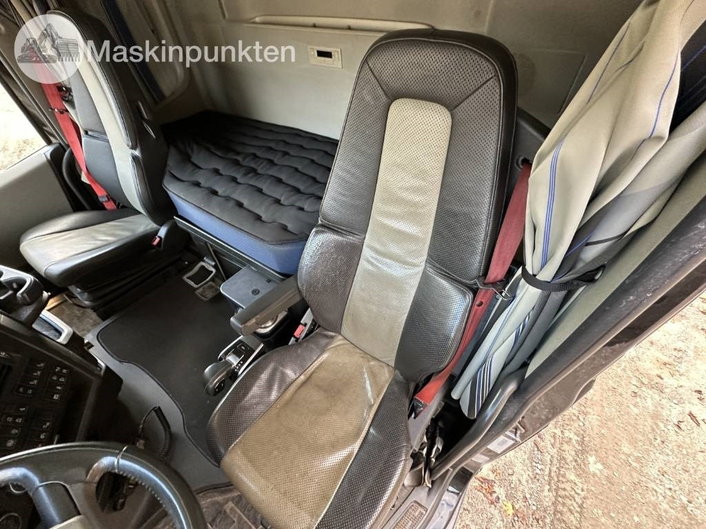 Leasing of Volvo FH 64 R Timmerbil med kran  Volvo FH 64 R Timmerbil med kran: picture 14