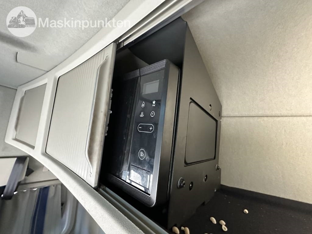 Leasing of Volvo FH 64 R Timmerbil med kran  Volvo FH 64 R Timmerbil med kran: picture 35