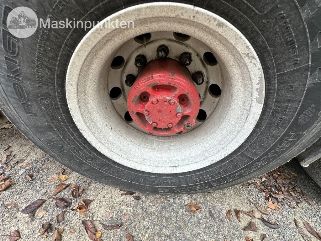 Leasing of Volvo FH 64 R Timmerbil med kran  Volvo FH 64 R Timmerbil med kran: picture 41