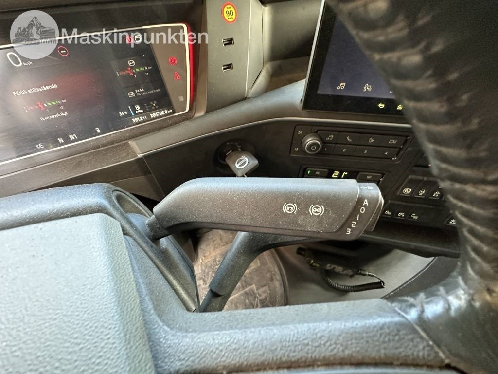 Leasing of Volvo FH 64 R Timmerbil med kran  Volvo FH 64 R Timmerbil med kran: picture 29