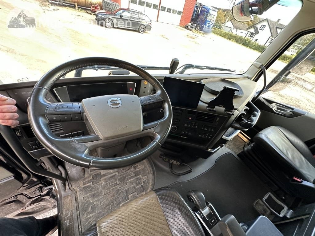 Leasing of Volvo FH 64 R Timmerbil med kran  Volvo FH 64 R Timmerbil med kran: picture 20