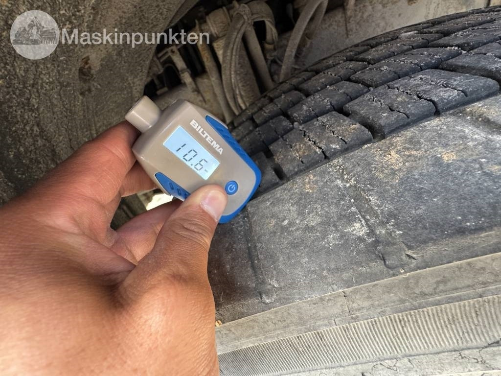 Volvo FM 440 CAMELEONT + BERFLAK + BETONGBLANDARE  - Container transporter/ Swap body truck: picture 5 Volvo FM 440 CAMELEONT + BERFLAK + BETONGBLANDARE  - Container transporter/ Swap body truck: picture 5