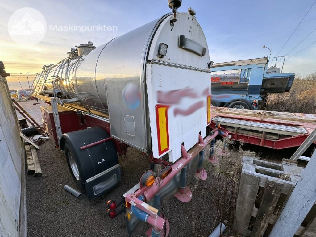 Wedholms DK 345-16 - Tanker semi-trailer: picture 4 Wedholms DK 345-16 - Tanker semi-trailer: picture 4