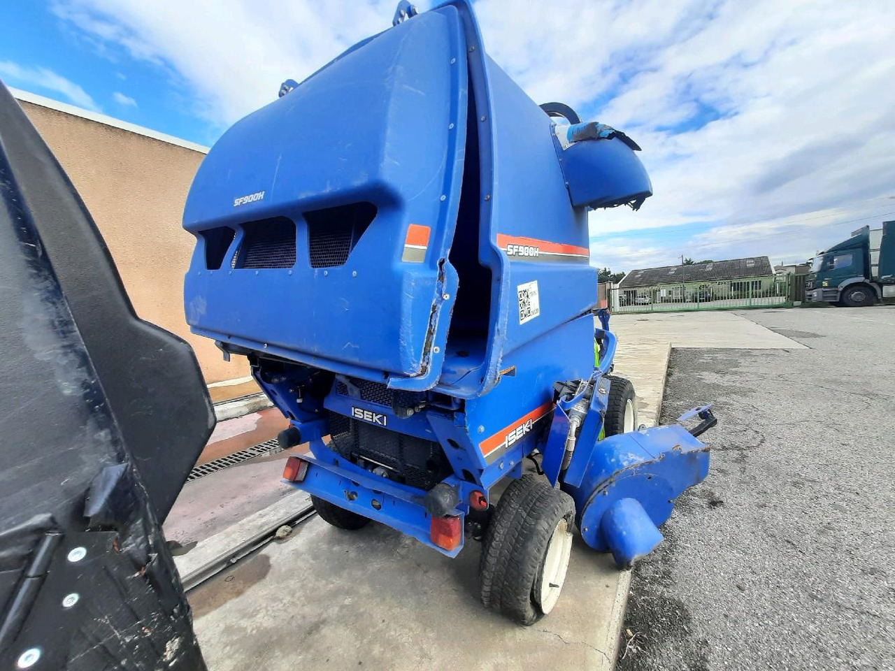 ISEKI SF370 - Lawn mower: picture 5 ISEKI SF370 - Lawn mower: picture 5