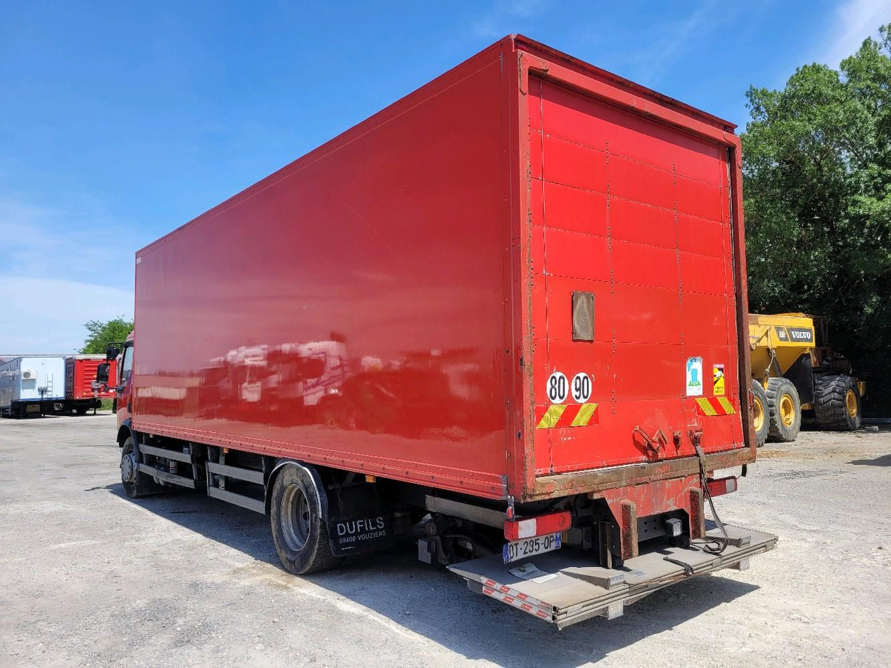 Box truck RENAULT D19 WIDE: picture 7