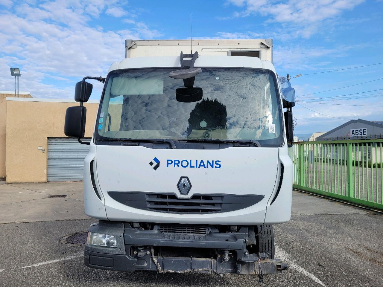 RENAULT MIDLUM 180 DXL - Box truck: picture 2 RENAULT MIDLUM 180 DXL - Box truck: picture 2