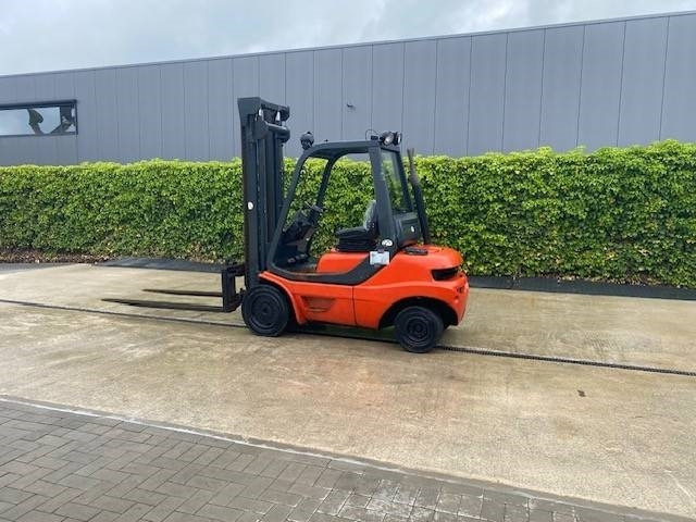 Linde H 30 D-03 - Diesel forklift: picture 1 Linde H 30 D-03 - Diesel forklift: picture 1