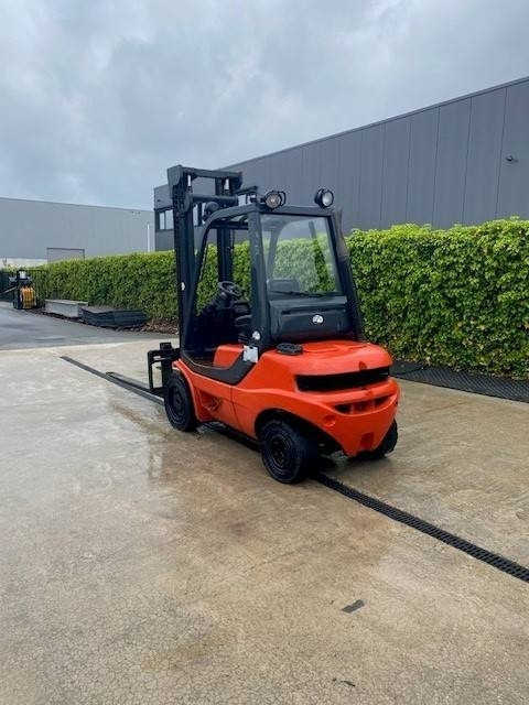 Linde H 30 D-03 - Diesel forklift: picture 2 Linde H 30 D-03 - Diesel forklift: picture 2
