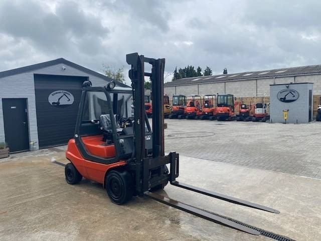 Linde H 30 D-03 - Diesel forklift: picture 4 Linde H 30 D-03 - Diesel forklift: picture 4