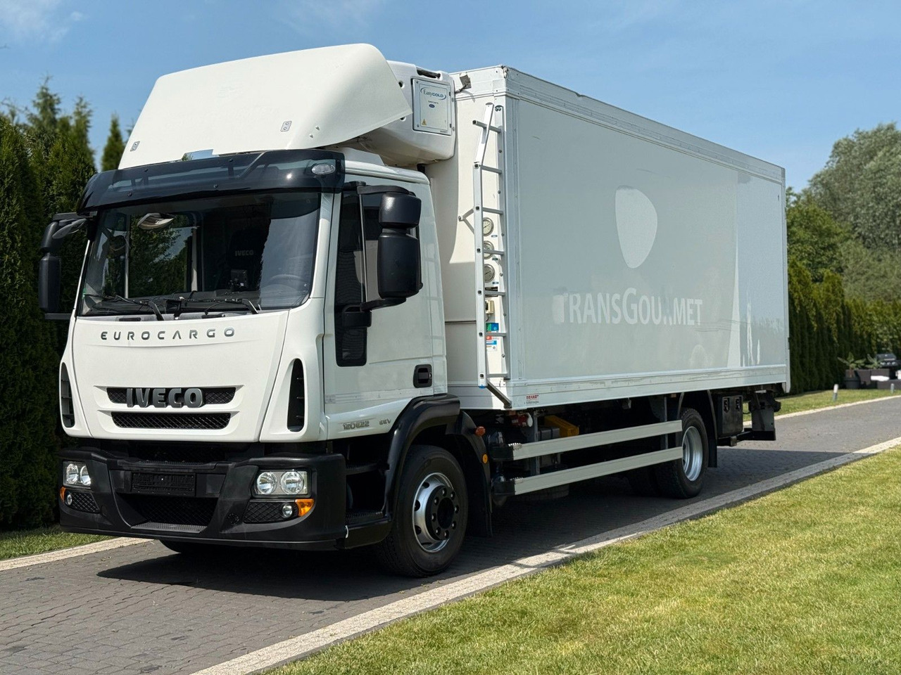 Iveco EUROCARGO 12T E22 CARRIER SUPRA 850 MT - Refrigerated truck: picture 1 Iveco EUROCARGO 12T E22 CARRIER SUPRA 850 MT - Refrigerated truck: picture 1