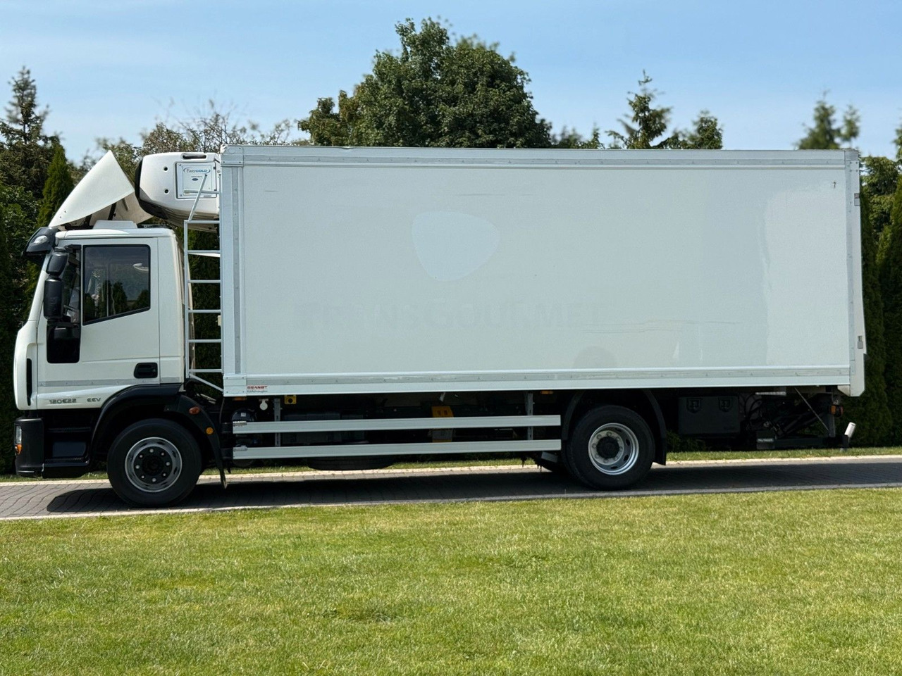 Iveco EUROCARGO 12T E22 CARRIER SUPRA 850 MT - Refrigerated truck: picture 4 Iveco EUROCARGO 12T E22 CARRIER SUPRA 850 MT - Refrigerated truck: picture 4