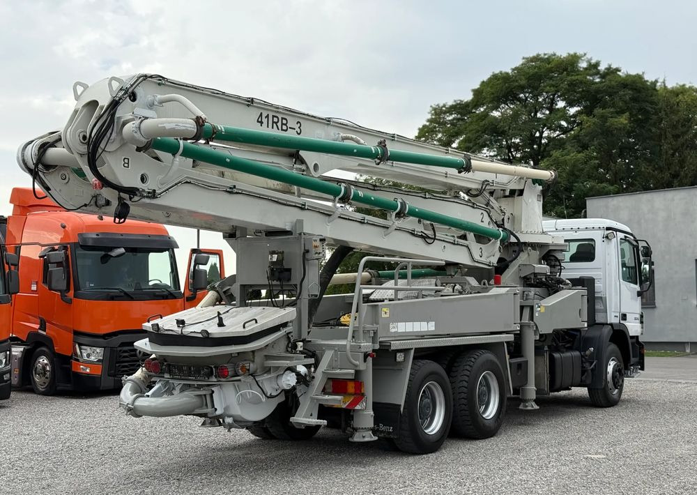 Concrete pump truck Mercedes-Benz ACTROS 2636 6X4 36 M WAITZINGER: picture 8