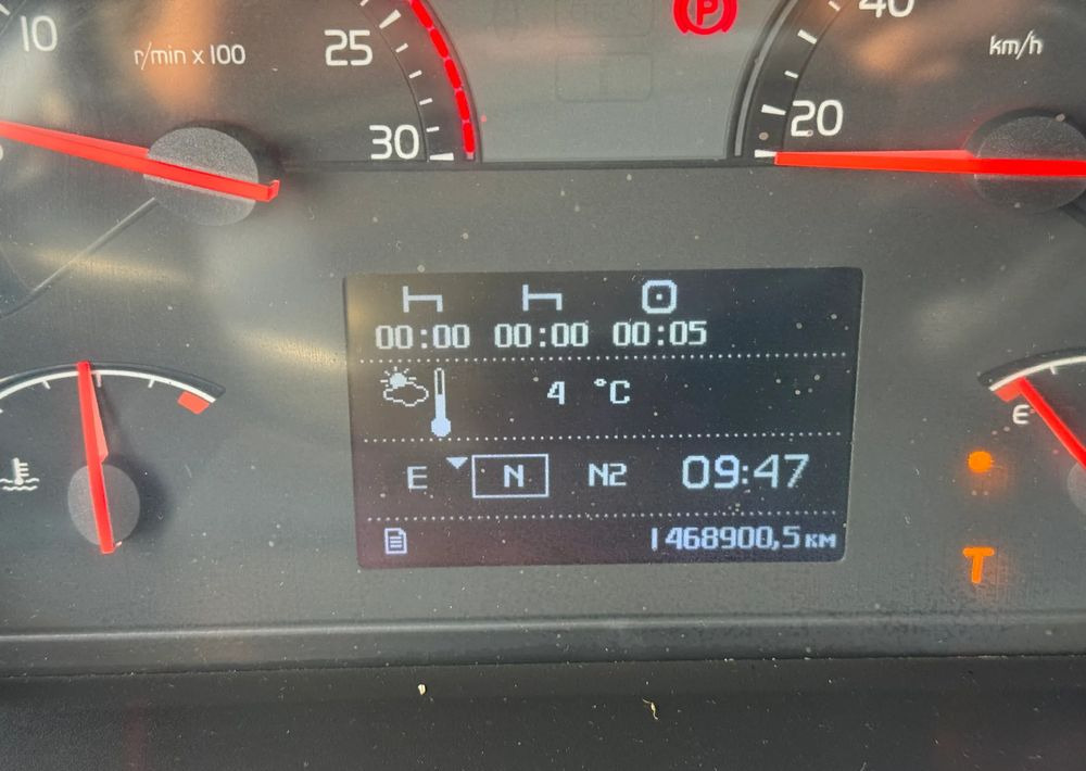 Tractor unit Volvo FH 420 EURO 5: picture 12