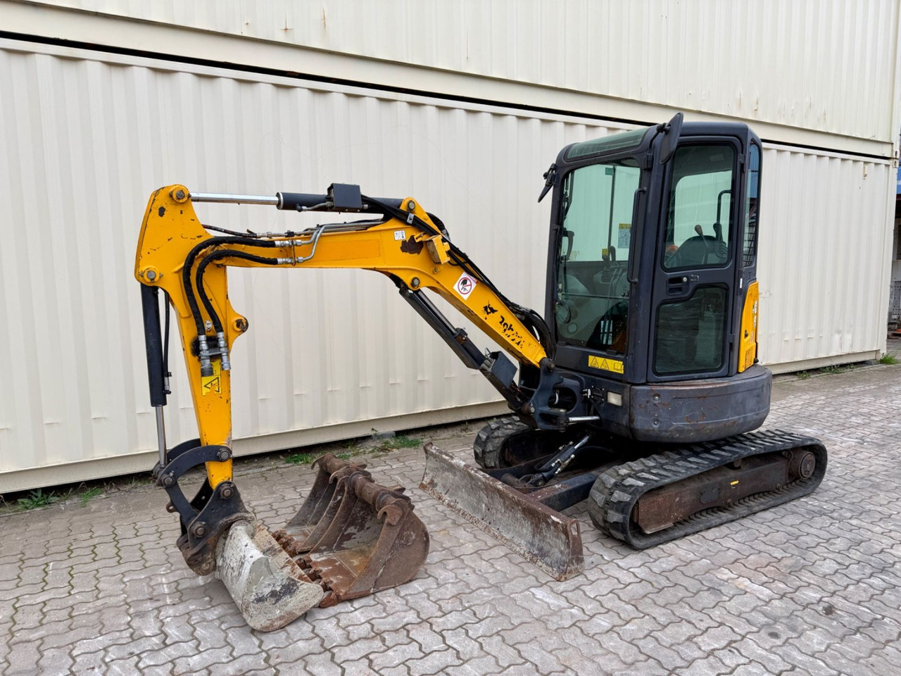 Bobcat E26 / 2016 BJ / 3 x Löffel - Mini excavator: picture 1 Bobcat E26 / 2016 BJ / 3 x Löffel - Mini excavator: picture 1