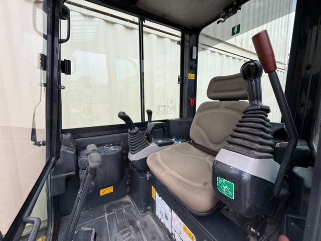 Mini excavator Komatsu PC26MR-3 / 2020 BJ / 2 x Löffel: picture 19