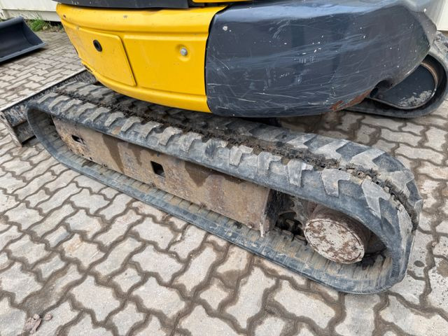 Mini excavator Komatsu PC26MR-3 / 2020 BJ / 2 x Löffel: picture 11