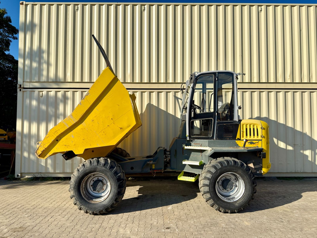 Wacker DW90 / 2018 BJ / 9.000 KG / 2.841 H - Mini dumper: picture 1 Wacker DW90 / 2018 BJ / 9.000 KG / 2.841 H - Mini dumper: picture 1