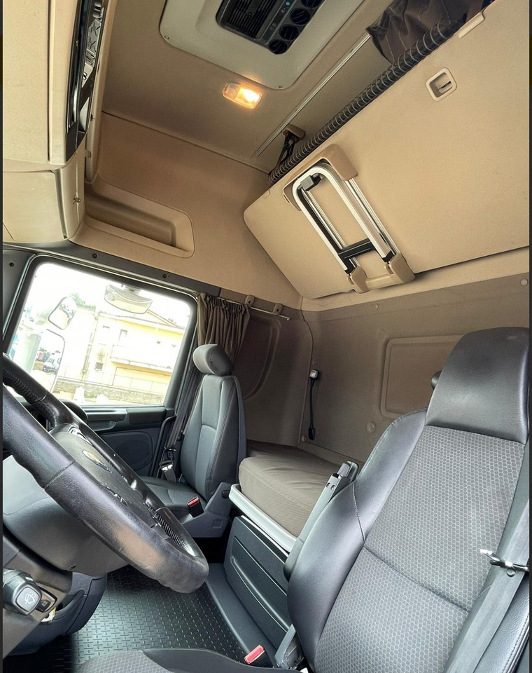 SCANIA R490 TOP LINE - Tractor unit: picture 5 SCANIA R490 TOP LINE - Tractor unit: picture 5